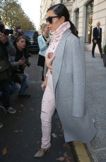 KIM KARDASHIAN Heading to Charles De Gaulle Airport in Paris