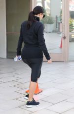 KIM KARDASHIAN in Leggings Arrives at a Gym in Los Angeles 2910