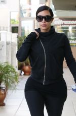 KIM KARDASHIAN in Leggings Arrives at a Gym in Los Angeles 2910