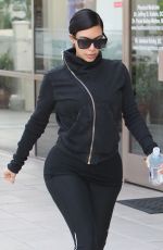 KIM KARDASHIAN in Leggings Arrives at a Gym in Los Angeles 2910