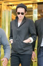 KRISTEN STEWART Out and About in New York 0810