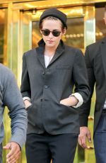 KRISTEN STEWART Out and About in New York 0810