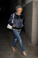 KYLIE MNOGUE Arrives at Her Hotel in London