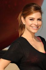 MARIA MENOUNOS at Ocean Spray Cranberry Extract Water Launch in Hermosa Beach