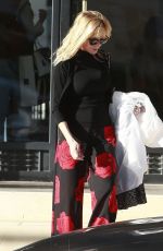 MELANIE GRIFFITH Shopping at Barney