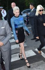 MICHELLE WILLIAMS at Louis Vuitton Fashion Show in Paris