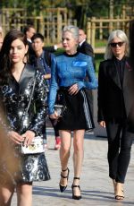 MICHELLE WILLIAMS at Louis Vuitton Fashion Show in Paris