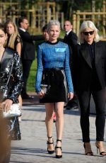 MICHELLE WILLIAMS at Louis Vuitton Fashion Show in Paris