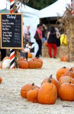 MOLLY SIMS at Mr. Bones Pumpkin Patch in West Hollywood
