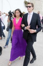PIPPA MIDDLETON at an Wedding in Italy