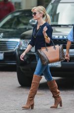 REESE WITHERSPON at Peninsula Hotel in Beverly Hills