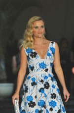 REESE WITHERSPOON Heading to Chateau Marmont in Hollywood