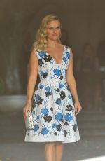 REESE WITHERSPOON Heading to Chateau Marmont in Hollywood