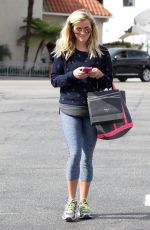REESE WITHERSPOON Leaves Brentwood Country Mart