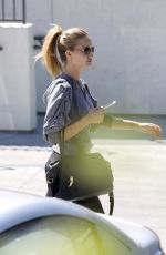 ROSIE HUNTINGTON-WHITELEY Leaves a Gym in Los Angeles 0610