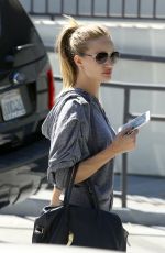 ROSIE HUNTINGTON-WHITELEY Out and About in Los Angeles 0610