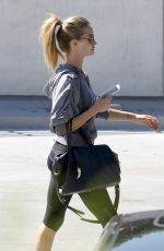 ROSIE HUNTINGTON-WHITELEY Out and About in Los Angeles 0610
