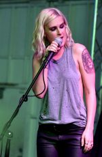 RUMER WILLIS Performs at a Concert in Los Angeles