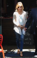 SARAH MICHELLE GELLAR Out and About in Sydney 2210