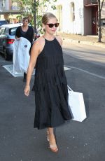 SARAH MICHELLE GELLAR Out Shopping in Chapel Street in Melbourne