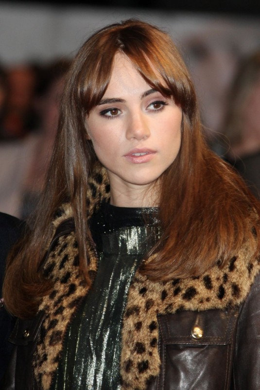 suki-waterhouse-at-love-rosie-premiere-in-london_10