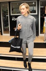 TAYLOR SCHILLING at Gap