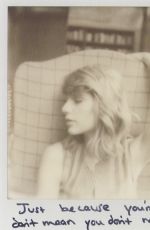 TAYLOR SWIFT - 1989 Album Polaroids