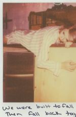 TAYLOR SWIFT - 1989 Album Polaroids