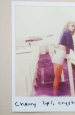 TAYLOR SWIFT - 1989 Album Polaroids