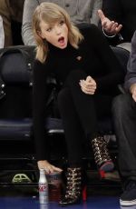 TAYLOR SWIFT and KARLIE KLOSS at New York Knicks Game