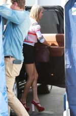 TAYLOR SWIFT Arrives at a Studio in Los Angeles