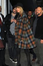 TAYLOR SWIFT Arrives at the Shard in London