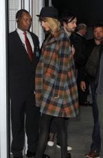 TAYLOR SWIFT Arrives at the Shard in London