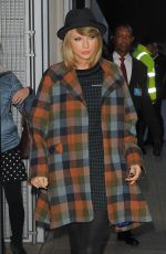 TAYLOR SWIFT Arrives at the Shard in London