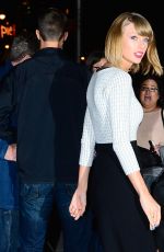 TAYLOR SWIFT Leaves David Letterman Show in New York