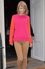 TAYLOR SWIFT Leaves Sketch Restaurant in London