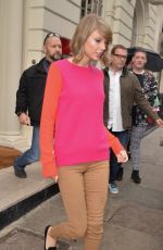 TAYLOR SWIFT Leaves Sketch Restaurant in London