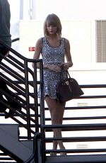 TAYLOR SWIFT Out and About in New York 2910