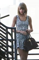 TAYLOR SWIFT Out and About in New York 2910
