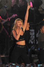 TAYLOR SWIFT Performs at Jimmy Kimmel Live in Hollywood