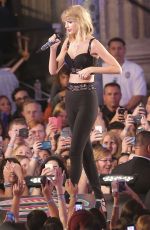 TAYLOR SWIFT Performs at Jimmy Kimmel Live in Hollywood