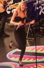 TAYLOR SWIFT Performs at Jimmy Kimmel Live in Hollywood
