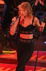 TAYLOR SWIFT Performs at Jimmy Kimmel Live in Hollywood