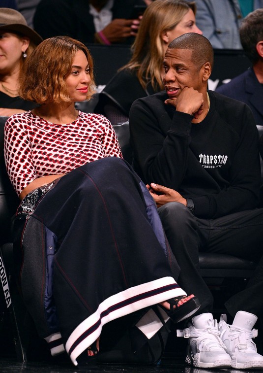 BEYONCE and Jay-Z at Oklahoma City Thunder vs Brooklyn Nets Game BEYONCE and Jay-Z at Brooklyn Nets Game