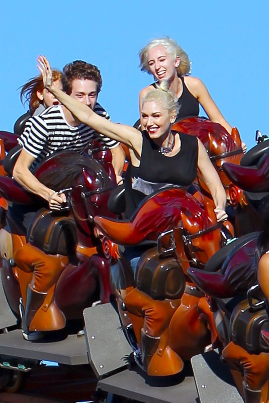 GWEN STEFANI at Knott's Berry Farm