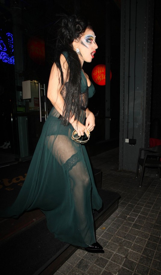 LADY GAGA Leaves All Star Lanes Bowling Alley