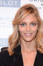 ANJA RUBIK at Her Original by Anja Rubik Perfume Premiere 