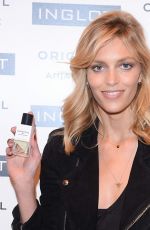 ANJA RUBIK at Her Original by Anja Rubik Perfume Premiere 