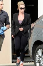 BRITNEY SPEARS Leaves a Gym in Westlake Village 1911