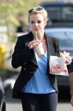 BRITNEY SPEARS Lunch on the Go in Los Angeles